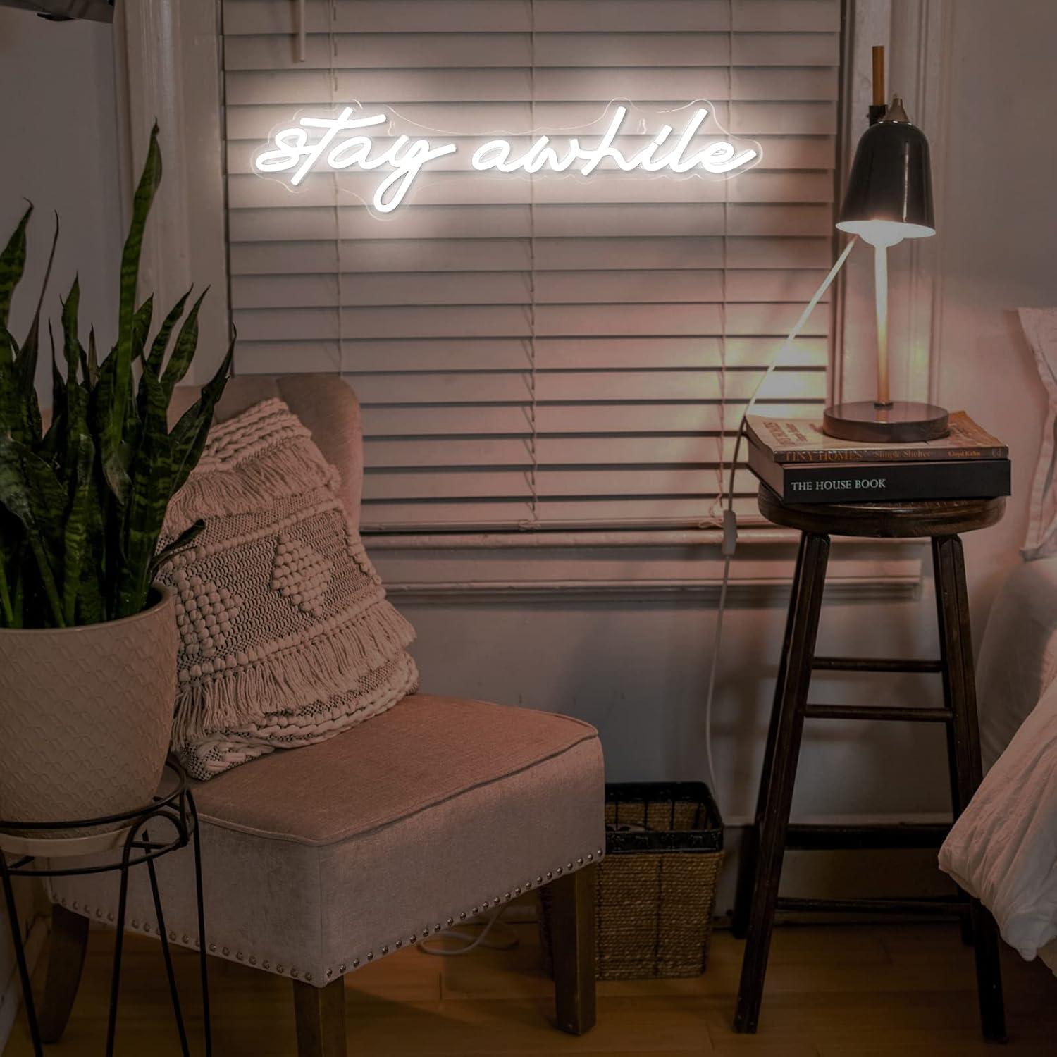 Insegne al Neon 'Stay Awhile'  - Room Lighting Bedroom Decor recensione e prezzo